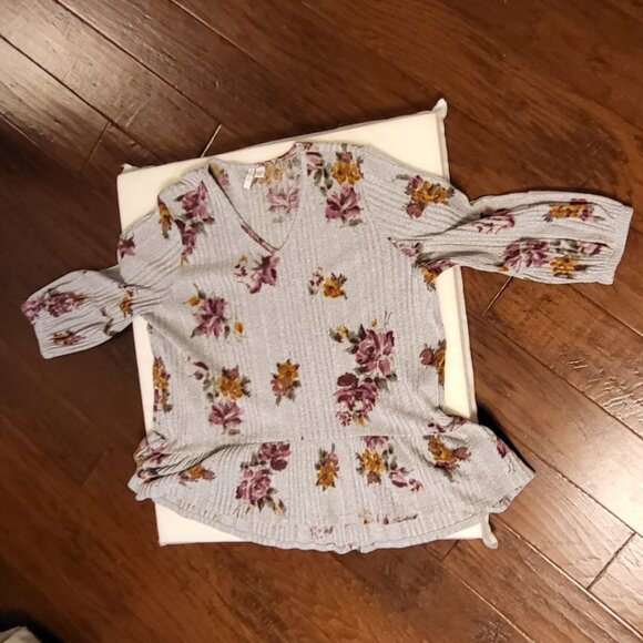 Est 1984 Sweater Top Womens Sz 18W 20W Gray Floral V Neck 3/4 Puff Sleeve - Picture 6 of 7